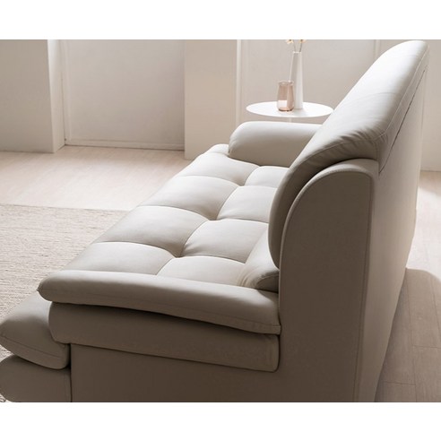 거실에 편안함 한 스푼, 소파 하나로 달라지는 일상