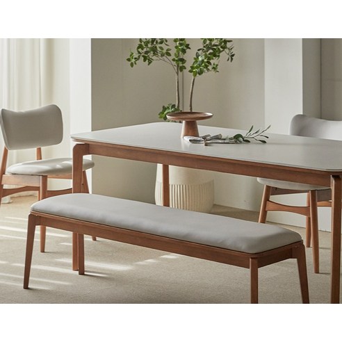 파로마 리샤르B 통세라믹 원목식탁 + 의자세트 4인 방문설치 후기 분석 - 의자의 편안한 곡선과 원목 다리