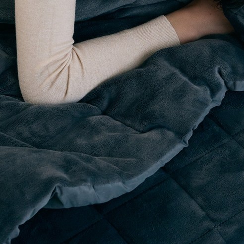 루아베 자가발열 극세사 이불세트의 포근한 침실 분위기 후기