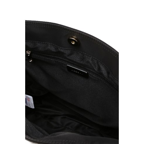 헤지스 나일론 퍼피 로고 숄더백 후기 분석 - 지퍼 및 마감 처리