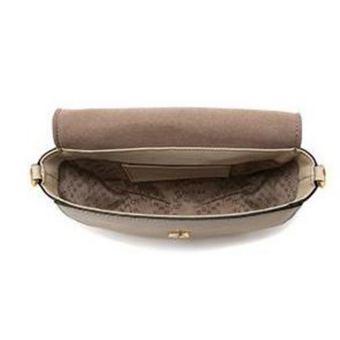 오야니 로티 새들 크로스바디백 후기 분석 - 후면 포켓 수납 공간