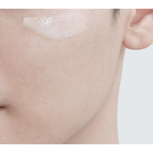 다슈 맨즈 아쿠아 딥 워터풀 올인원 로션 후기 분석 - 제품 텍스처 확대