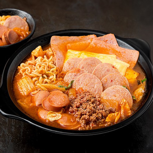 프레시지 더큰 햄가득 부대전골 밀키트로 쉽고 맛있는 저녁을 완성하세요.