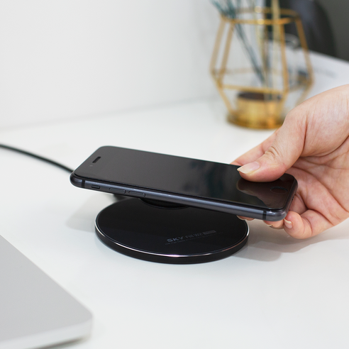 스카이 필 W2P 아이언+ 15W 고속 무선충전기 패드 SKY-W2P 개봉기 | 실사용 후기 - 상품 이미지 2