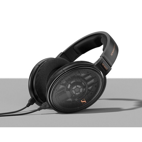 젠하이저 오픈형 하이엔드 오디오필 유선 헤드폰 후기 분석 - 측면 로고 디자인