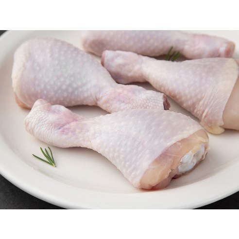 하림 자연실록 무항생제 닭다리 북채 신선육 클로즈업 사진
