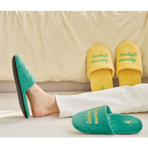 룸앤홈 벨벳 룸 슈즈 후기 분석 - 세련된 블랙 컬러