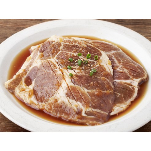 고급진 인생맛집 칼집돼지 왕구이 2개입 후기 분석 - 조리 전 고기 상태 이미지