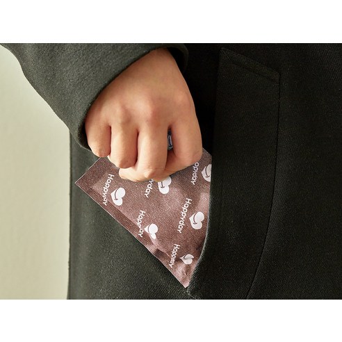 해피데이 핫팩의 따뜻한 발열 상태를 보여주는 손바닥 위 이미지
