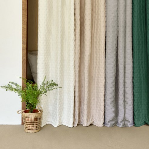 쁘리엘르 윈즈 바람막이 방한 커튼 원단 질감