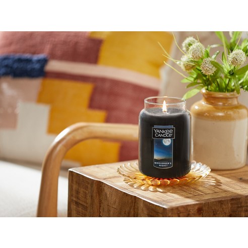 양키캔들 라지자 캔들 후기 분석 - 다양한 컬러와 데코