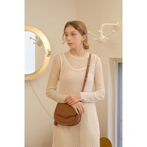 고세 숄더 크로스 로렌 핸드백 GC136K 후기 분석 - 측면 수납 공간