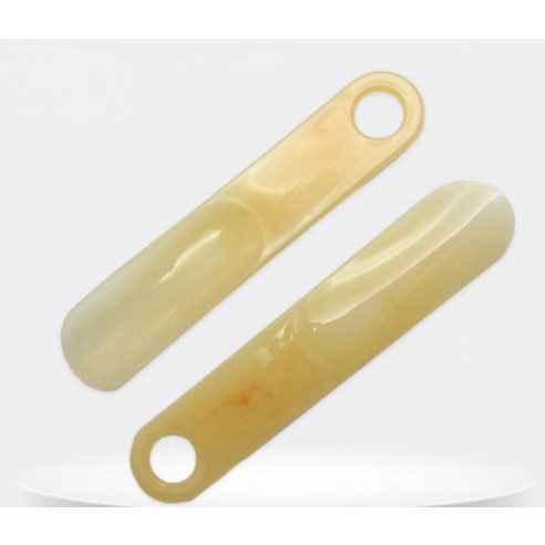 발뒤꿈치의 불편함, 이제 원이네 고탄성 구두주걱 헤라로 부드럽게 해결하세요.