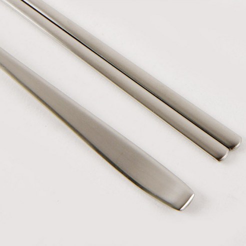 윌리브 국산 304스텐 수저세트 후기 분석 - 다양한 식기와 조화