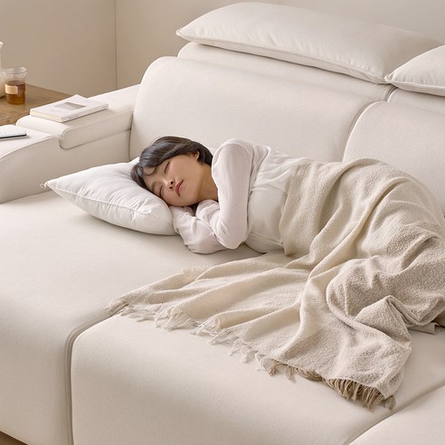 서울소호 무빙 리클라이너 슬라이드 4인용 소파 방문설치 후기 분석 - 좌석 쿠션감 및 원단 질감