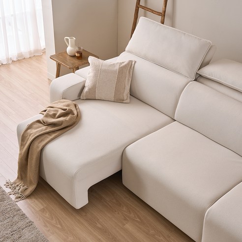 서울소호 무빙 리클라이너 슬라이드 4인용 소파 방문설치 후기 분석 - 팔걸이 디자인 및 편의성