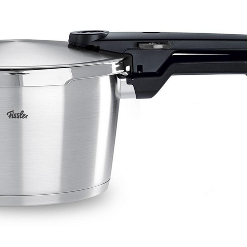 휘슬러 인덕션 비타퀵 프리미엄 압력솥 22cm 쿼트로 4.5L + 2.5L 11인용 후기 분석 - 조리 중 압력 배출 모습