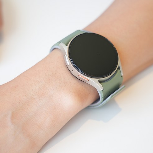 아이몰 갤럭시워치 초경량 에어핏 실리콘 마그네틱 스트랩 후기 분석 - 스트랩 안쪽 에어홀 구조