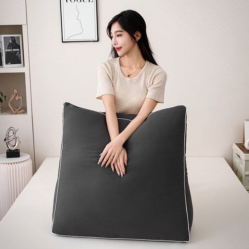 등받이 쿠션 하나로 달라지는 우리 집 휴식의 질
