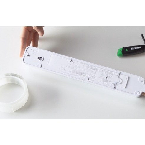 몬스터겔 테이프의 투명한 재질과 두께감