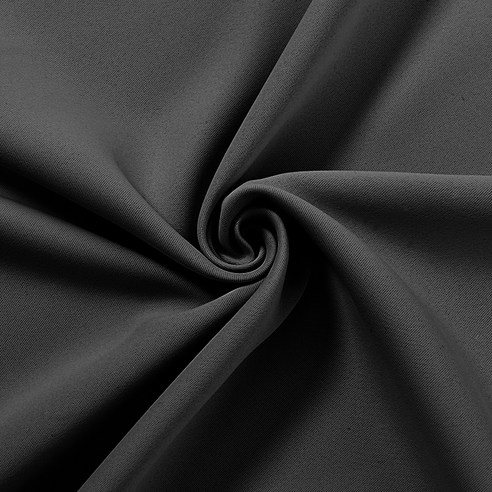 어둠 속에서 피어나는 안락함, 코멧 홈 암막 커튼으로 완성하세요.