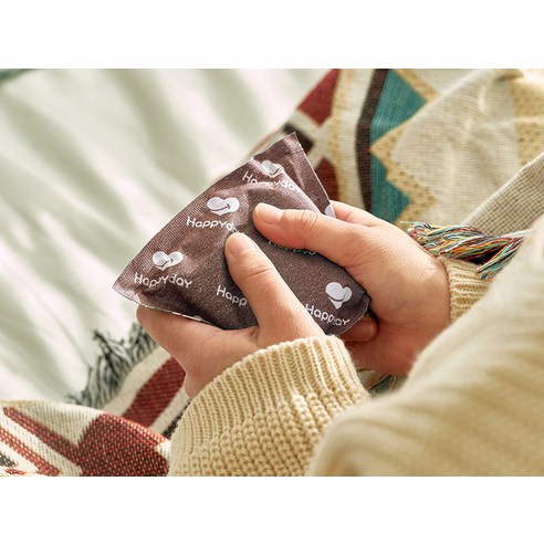 해피데이 포켓형 핫팩과 다른 핫팩을 비교한 이미지