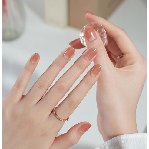 집에서 5분 만에 완성하는 전문가급 젤 네일