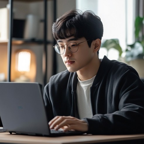 답답했던 일상이 멈추는 순간을 다시 움직이게 하는 노트북