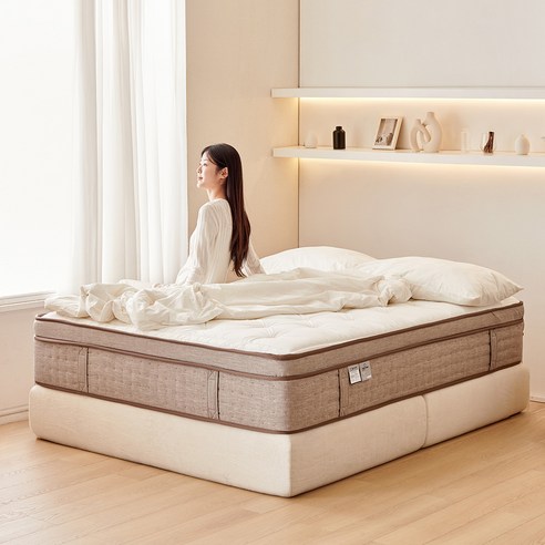 동서가구 누메로 유로탑 매트리스 후기 분석 - 탄력 테스트 및 하중 지지 모습