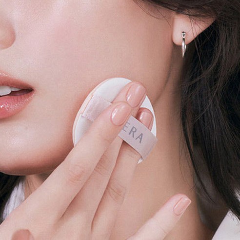 매끈하고 광채 나는 피부, 하루 종일 자신감 있게