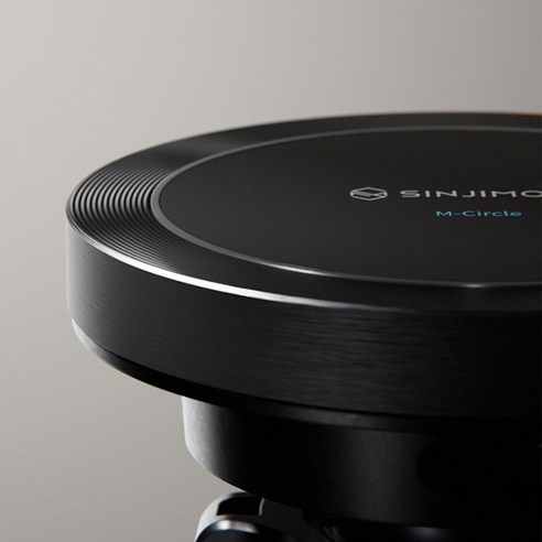 신지모루 LED 8색 앰비언트 맥세이프 차량용 고속 무선충전 거치대 이미지 3