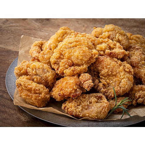 바삭함이 살아있는 크리스피 순살치킨, 지금 바로 맛보세요!