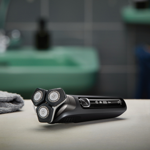 필립스 SkinIQ 5000 시리즈 전기면도기 후기 분석 - 헤드 부분 디테일 샷