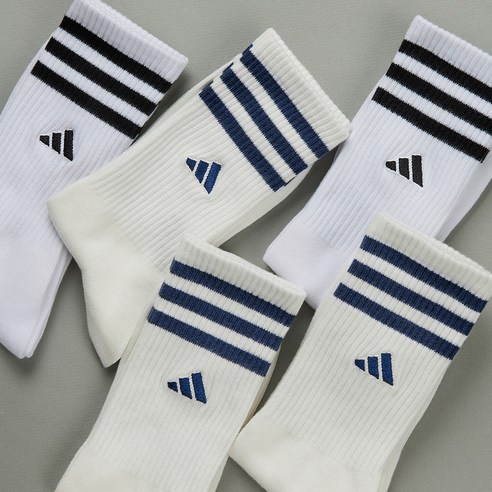 아디다스 삼선 장목 자수 스포츠양말 후기 분석 - 운동화와의 매칭 예시