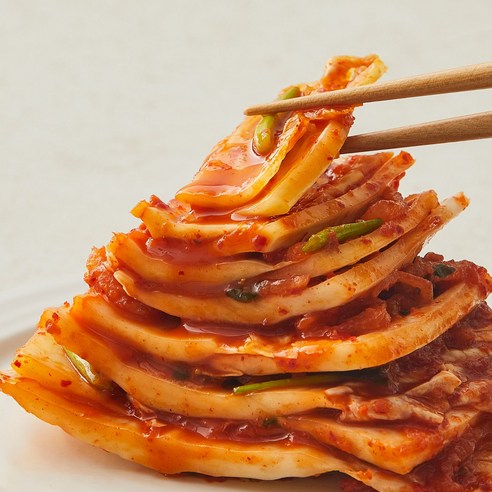 갓 담근 김치의 아삭함과 시원한 맛을 언제나