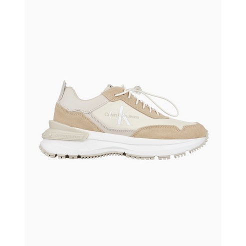 스타일과 편안함, 가성비를 모두 갖춘 멜버른 청키 러너 스니커즈 YW00636