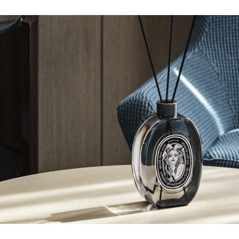 뷰카 센트 클래식 대용량 디퓨저 후기 분석 - 발향 스틱과 병의 조화