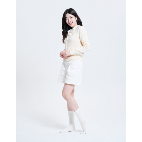 편안함과 실용성을 모두 갖춘 데일리 양말로 매일 아침을 여유롭게