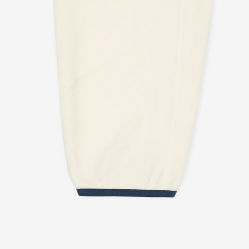 뉴발란스 남녀공용 에센셜 플리스 집업 NBMDFB9003 후기 분석 - 측면 라인