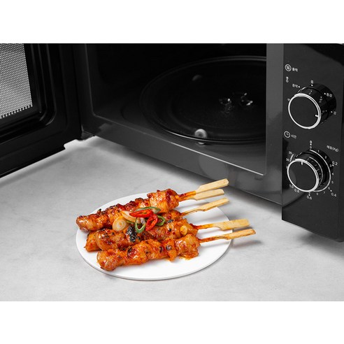 다이얼식으로 편리한 홈플래닛 전자레인지