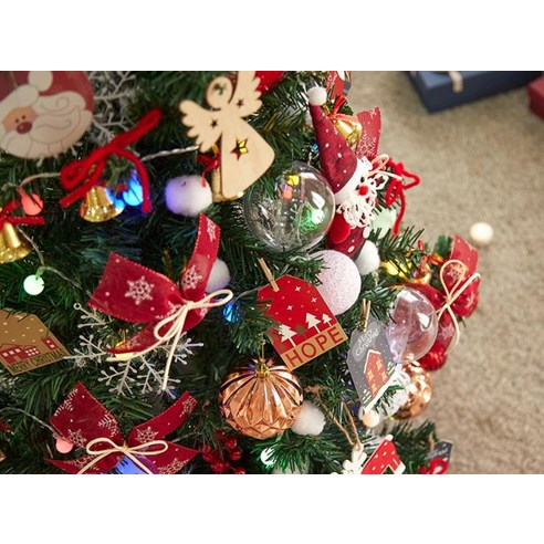 하우쎈스 트리 설치 과정 및 잎사귀 디테일 이미지