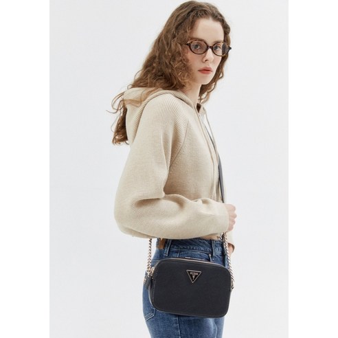 게스 노엘 카메라 백 가벼운 무게감 만족도 리뷰