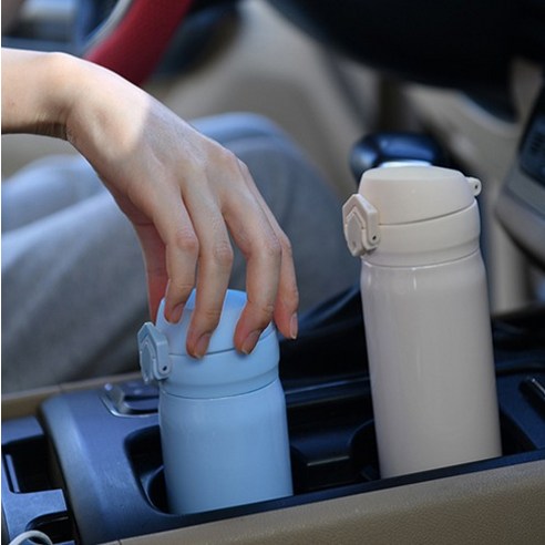 실용성과 스타일을 동시에 갖춘 디유 비비드 2중 진공 원터치 보온병