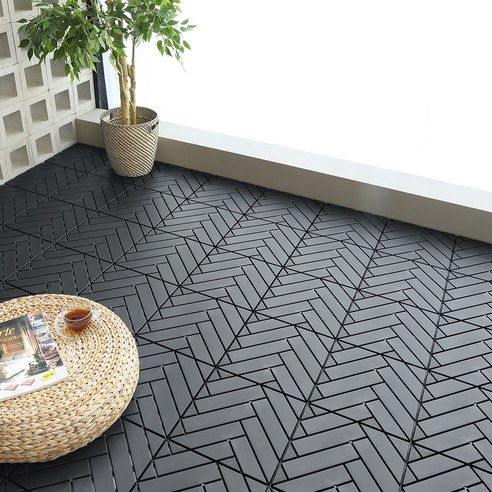 흑요석처럼 빛나는 공간, 위즈홈 헤링본 조립식 마루로 완성하세요.