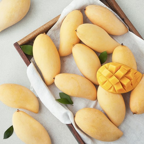 이웃마을 태국산 남독마이 망고, 3.8kg(12~1..., 1박스 후기 분석 - 매끈한 과육 디테일