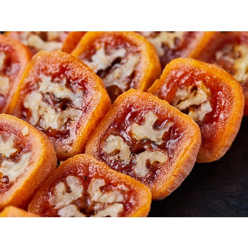 곶감호두말이 선물세트(냉동) 후기 분석 - 근접 촬영 단면 이미지