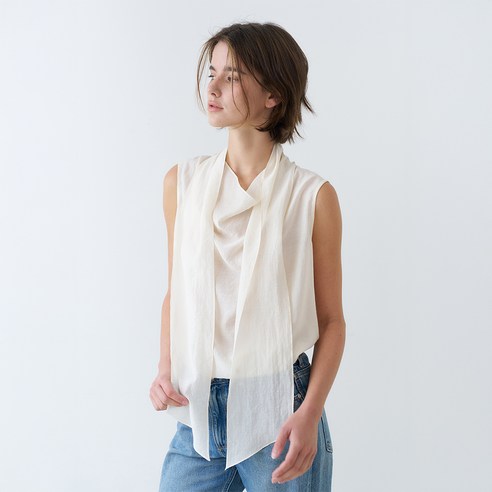 벰버 DRAPED TIE SLEEVELESS BLOUSE