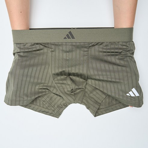 매일 아침, 찝찝함 대신 쾌적함을 선사하는 아디다스 에어 메쉬 드로즈