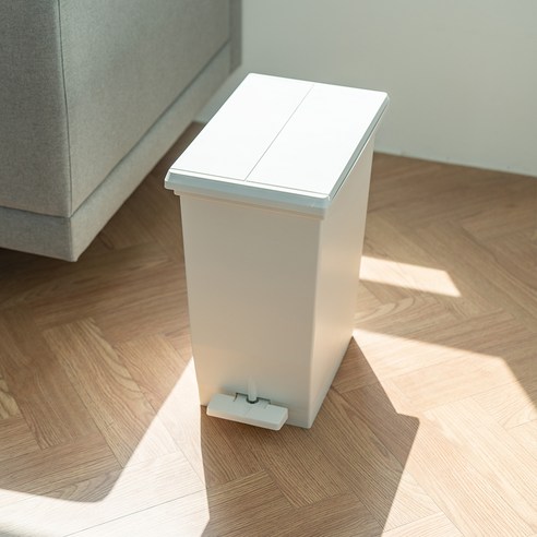 프랑코홈 버터플라이 페달 휴지통 22L 후기 분석 - 양옆으로 열리는 버터플라이 도어