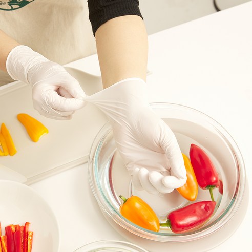 프로그 파우더프리 3.0 니트릴장갑 후기 분석 - 주방 활용 모습